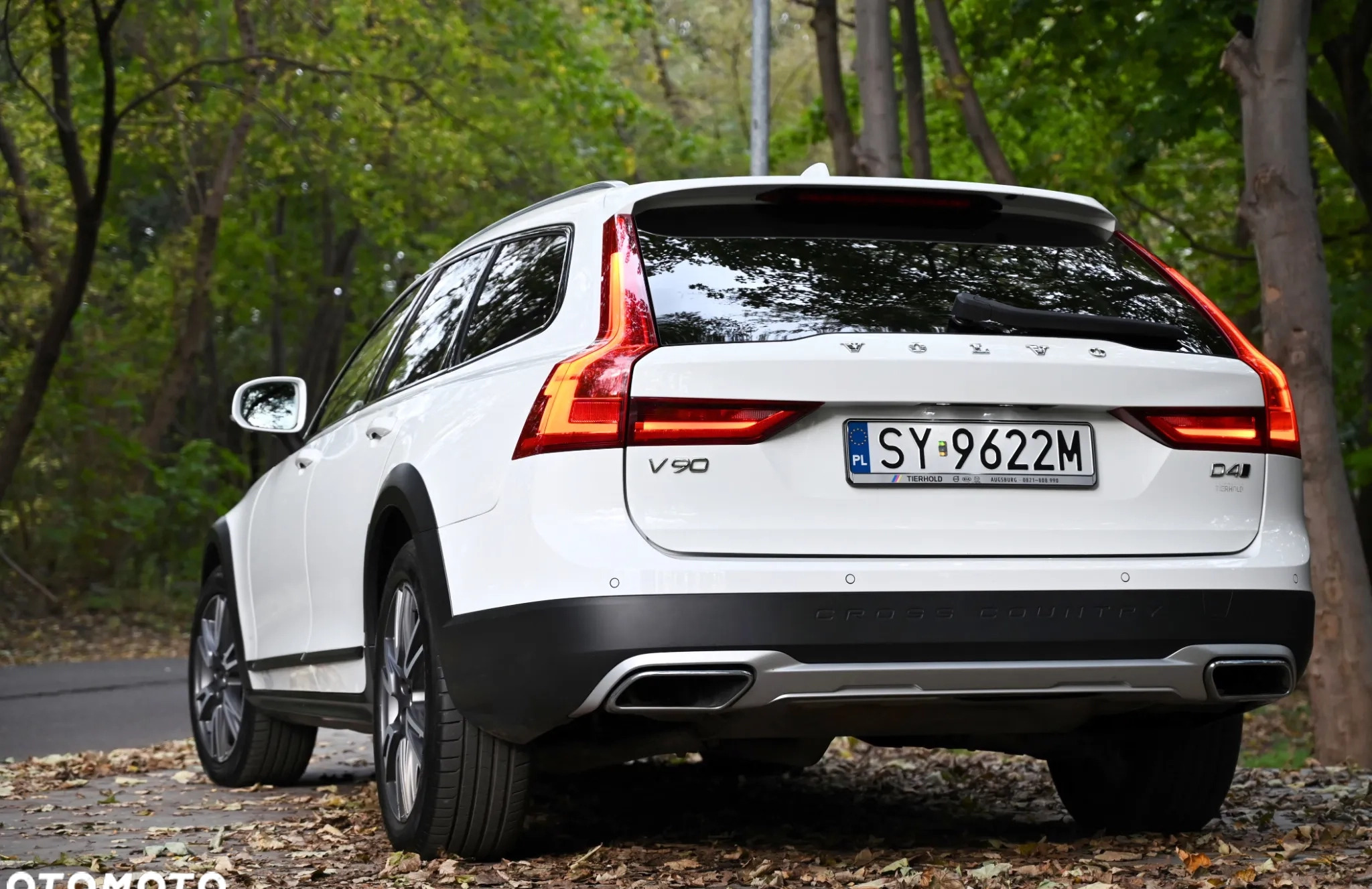 Volvo V90 Cross Country cena 129900 przebieg: 169000, rok produkcji 2019 z Pobiedziska małe 781